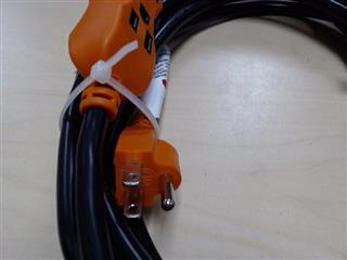 EXTENSION CORD